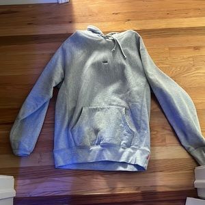 Supreme Hoodie Size Medium - Pre owned - Good condition